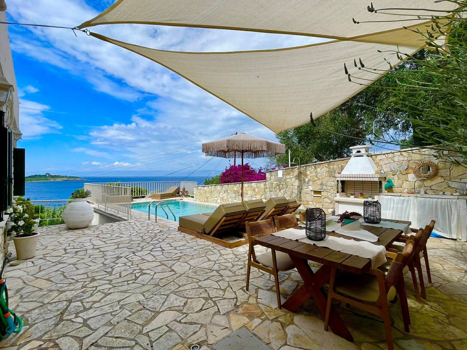 4f858e29-4ca1-4679-9a25-725b928b936b