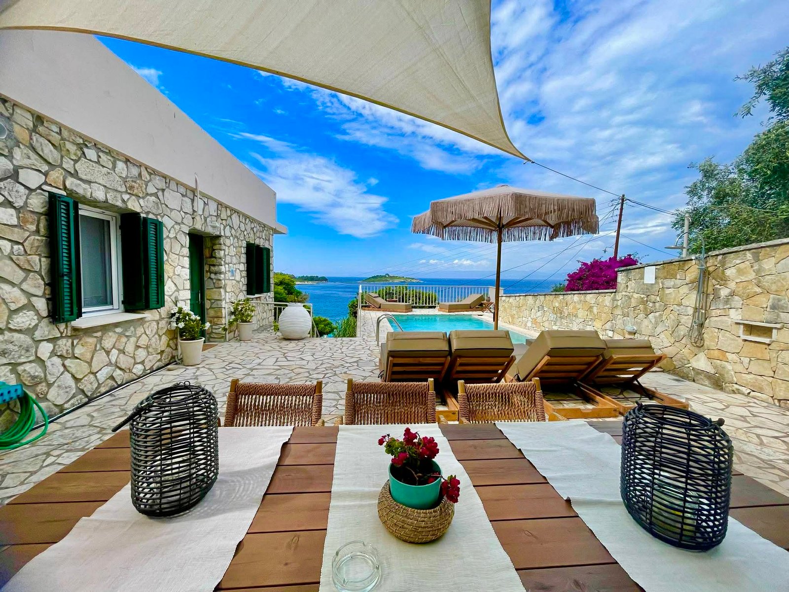 557f8348-1b51-4346-b7b3-c5cfd3255620