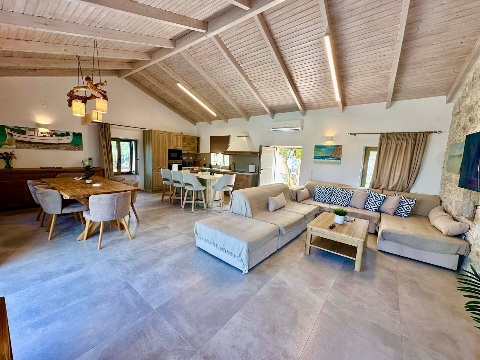 b90d986d-c099-40ce-8661-c8d685a2933a